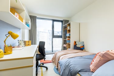 Classic Plus En Suite at Bridge House, 180 Old Dumbarton Road, City Centre, Glasgow, G38QB - Image 2